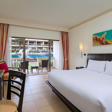 Centara Kata Resort Phuket Kültér fotó