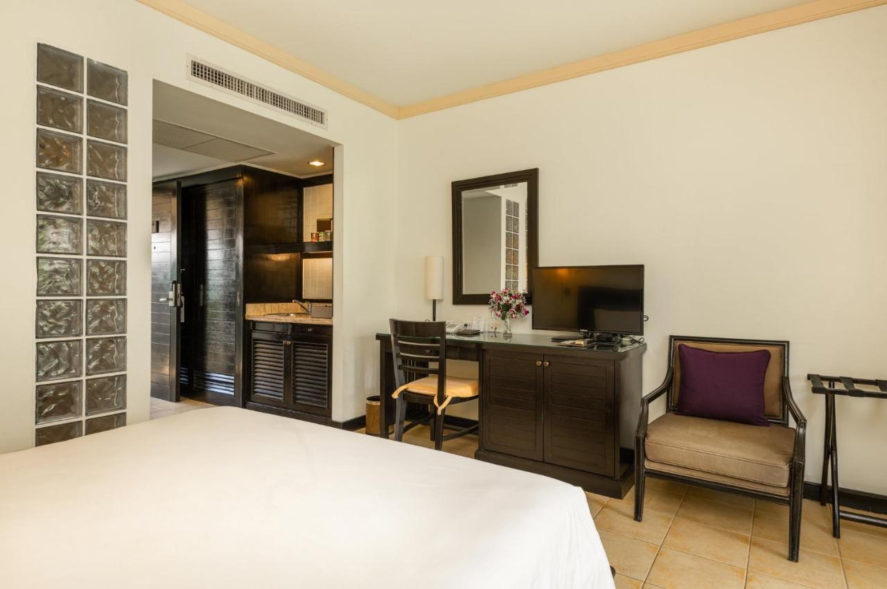 Centara Kata Resort Phuket Kültér fotó